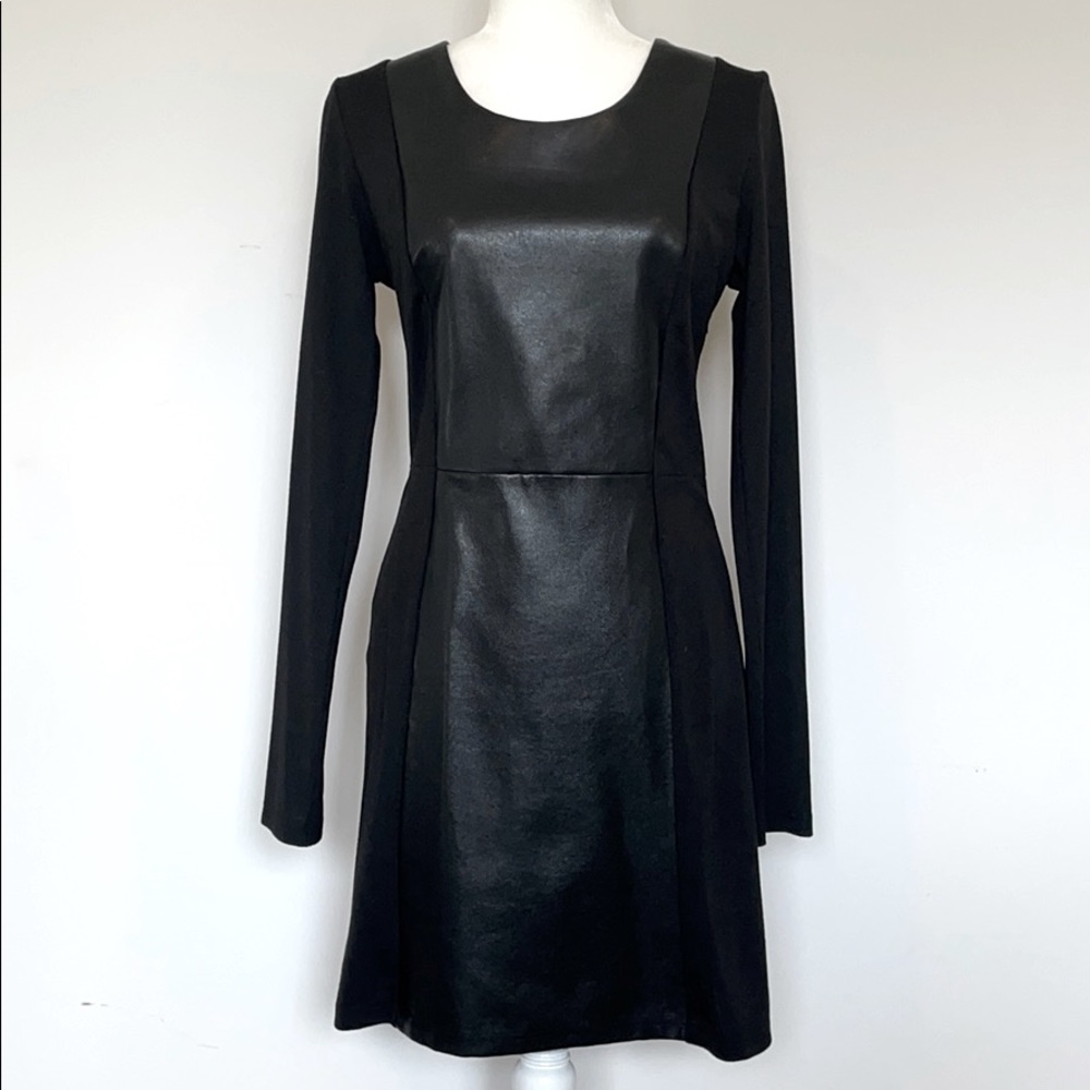 The Cue by Cher Qu Miranda Dress Size M